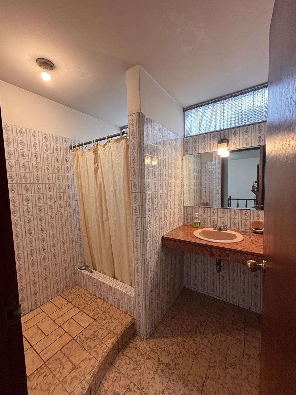 VENDO CASA DE 302M2 FRENTE A PARQUE EN LAS BEGONIAS / SAN BORJA $650,000 — foto 24