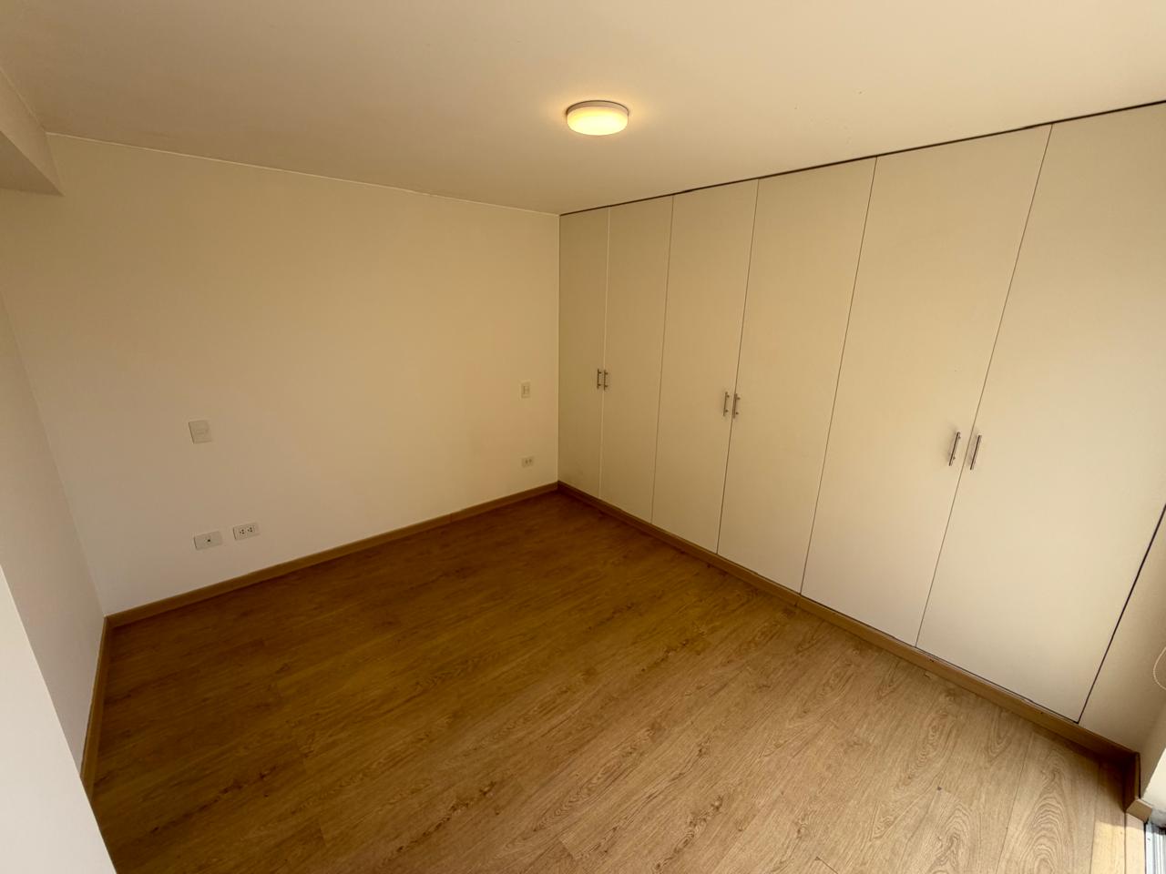 VENTA DE DEPARTAMENTO FLAT DE 2 DORMITORIOS – 66 m² – FRENTE A PARQUE - SURQUILLO — foto 14