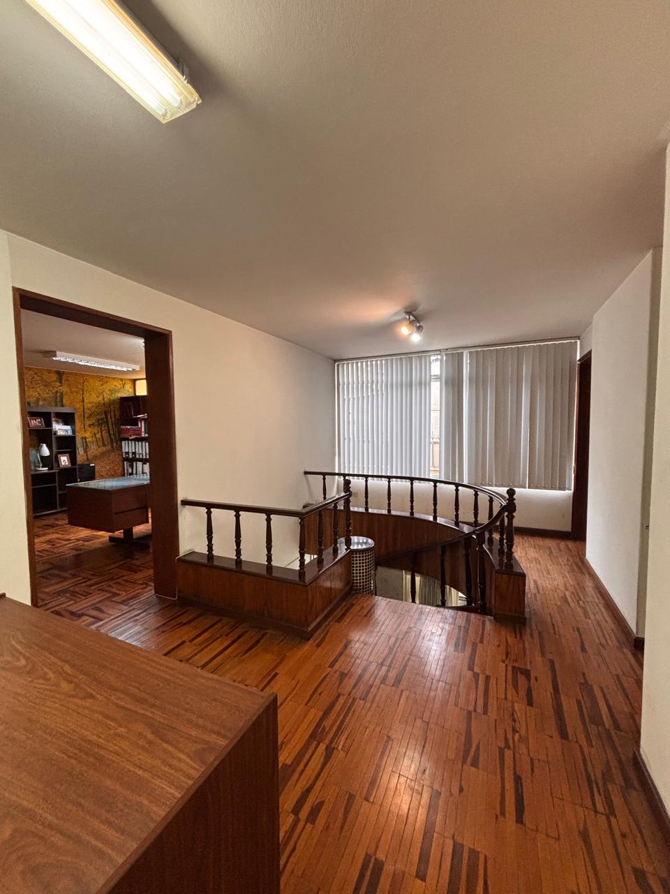VENDO CASA DE 302M2 FRENTE A PARQUE EN LAS BEGONIAS / SAN BORJA $650,000 — foto 26