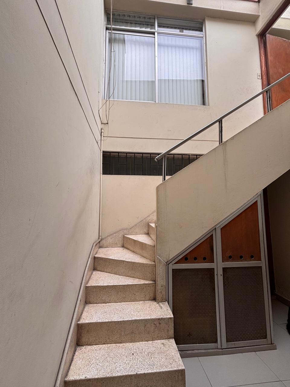 VENDO CASA DE 302M2 FRENTE A PARQUE EN LAS BEGONIAS / SAN BORJA $650,000 — foto 31