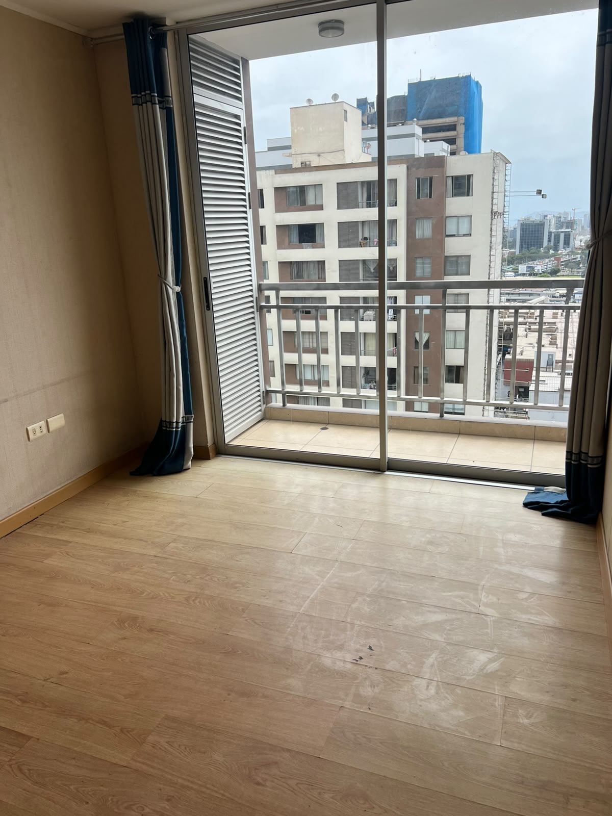 VENTA DE DEPARTAMENTO DE 2 DORMITORIOS – AV. AREQUIPA CDRA. 13 – CERCADO DE LIMA — foto 4