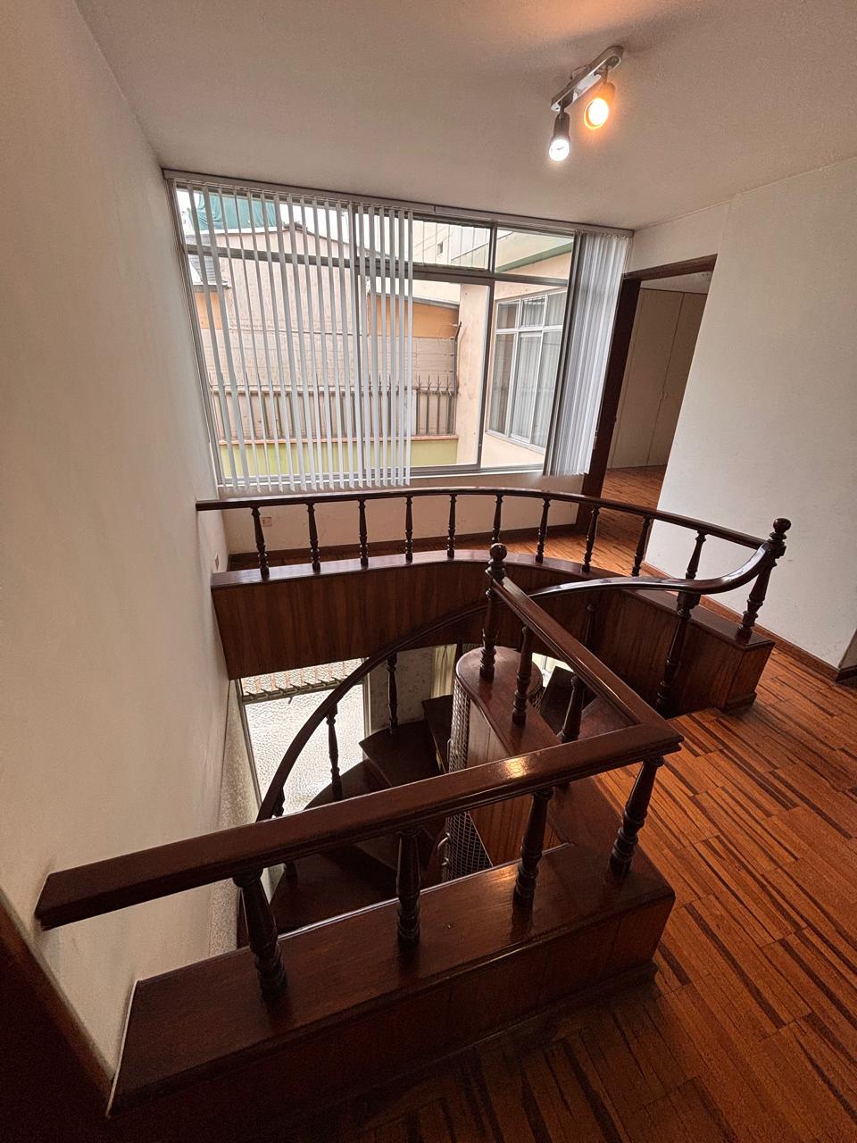 VENDO CASA DE 302M2 FRENTE A PARQUE EN LAS BEGONIAS / SAN BORJA $650,000 — foto 21