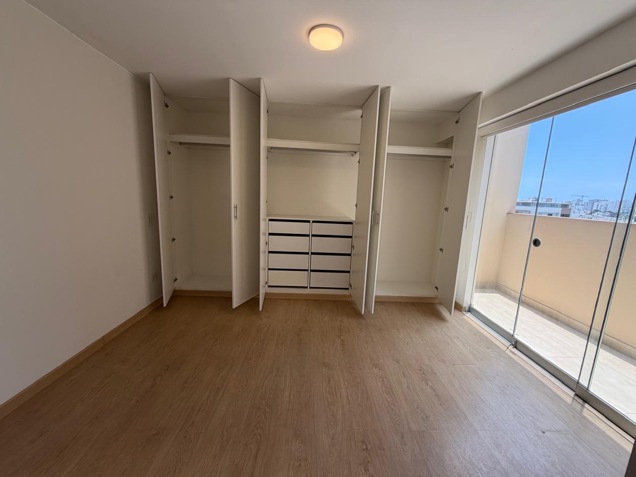 VENTA DE DEPARTAMENTO FLAT DE 2 DORMITORIOS – 66 m² – FRENTE A PARQUE - SURQUILLO — foto 15