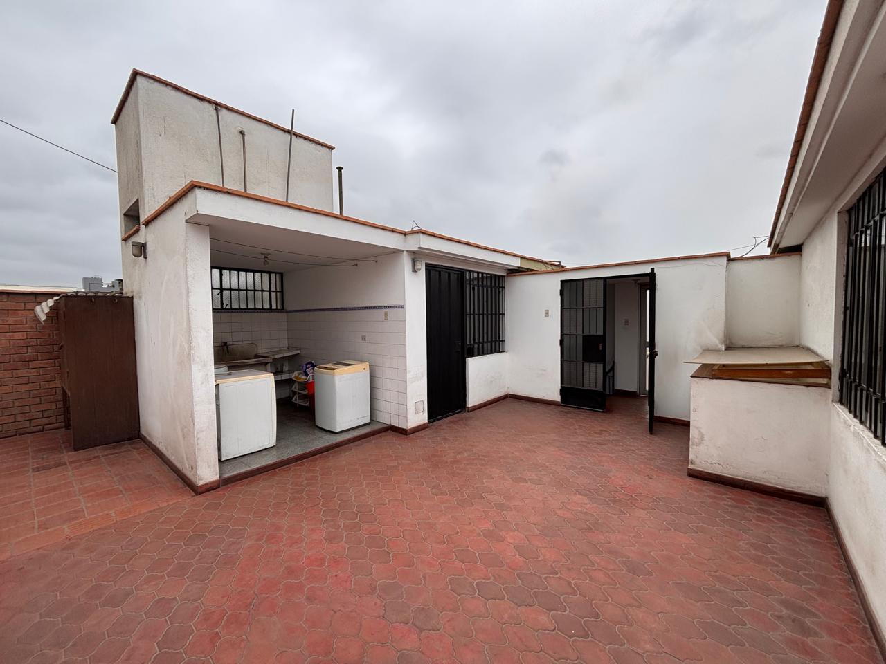 VENDO CASA DE 302M2 FRENTE A PARQUE EN LAS BEGONIAS / SAN BORJA $650,000 — foto 32
