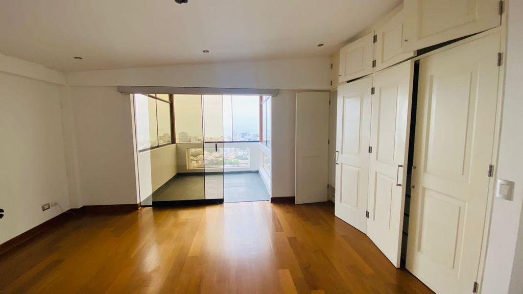 EXCLUSIVO DÚPLEX / TRÍPLEX DE LUJO EN SAN ISIDRO – US$ 1’150,000 — foto 4