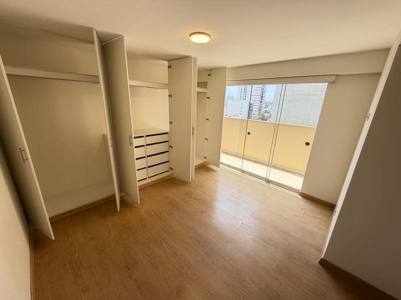 VENTA DE DEPARTAMENTO FLAT DE 2 DORMITORIOS – 66 m² – FRENTE A PARQUE - SURQUILLO — foto 16